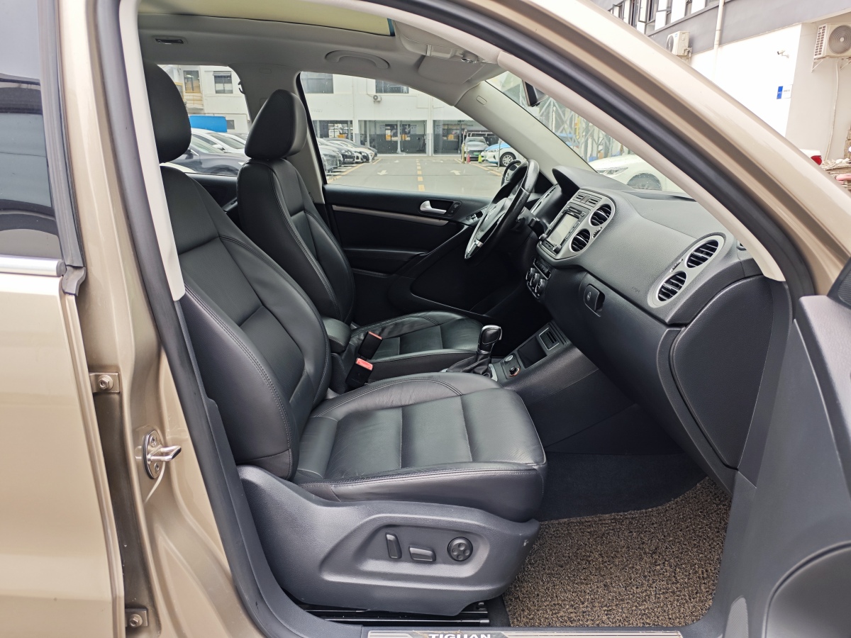 大眾 途觀  2015款 1.8TSI 自動(dòng)兩驅(qū)豪華型圖片
