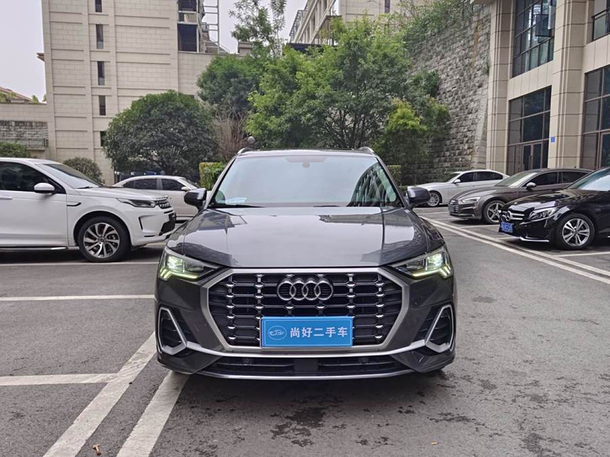 奧迪 奧迪Q3  2019款  35 TFSI 時(shí)尚動(dòng)感型圖片