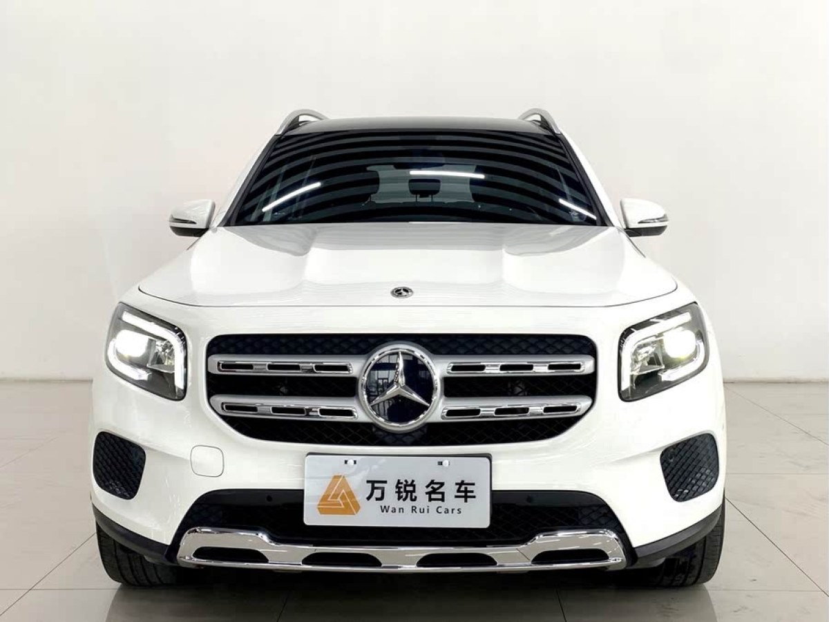 奔馳 奔馳GLB  2024款 改款 GLB 200 時(shí)尚型圖片