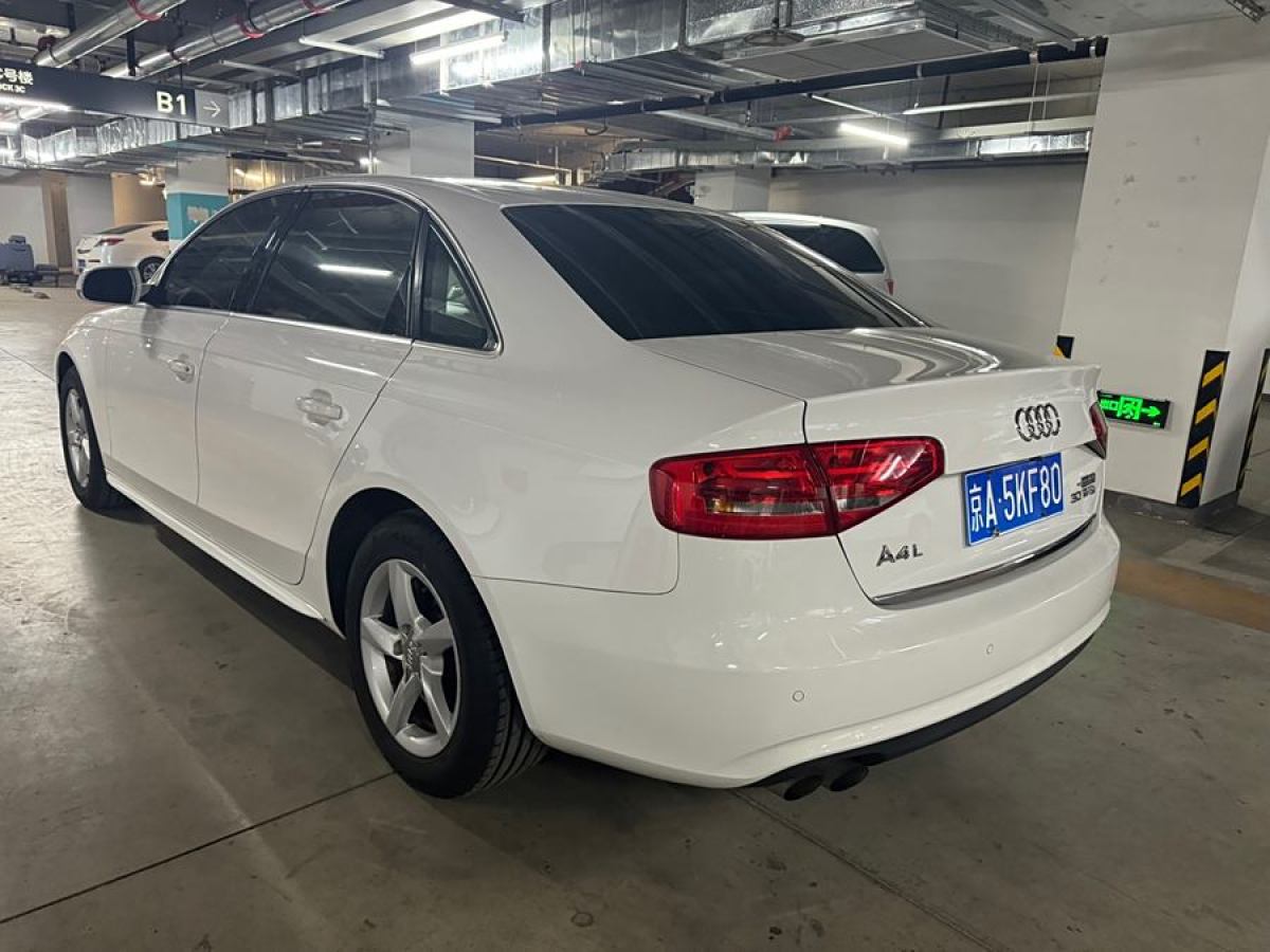 奧迪 奧迪A4L  2013款 30 TFSI 自動(dòng)舒適型圖片