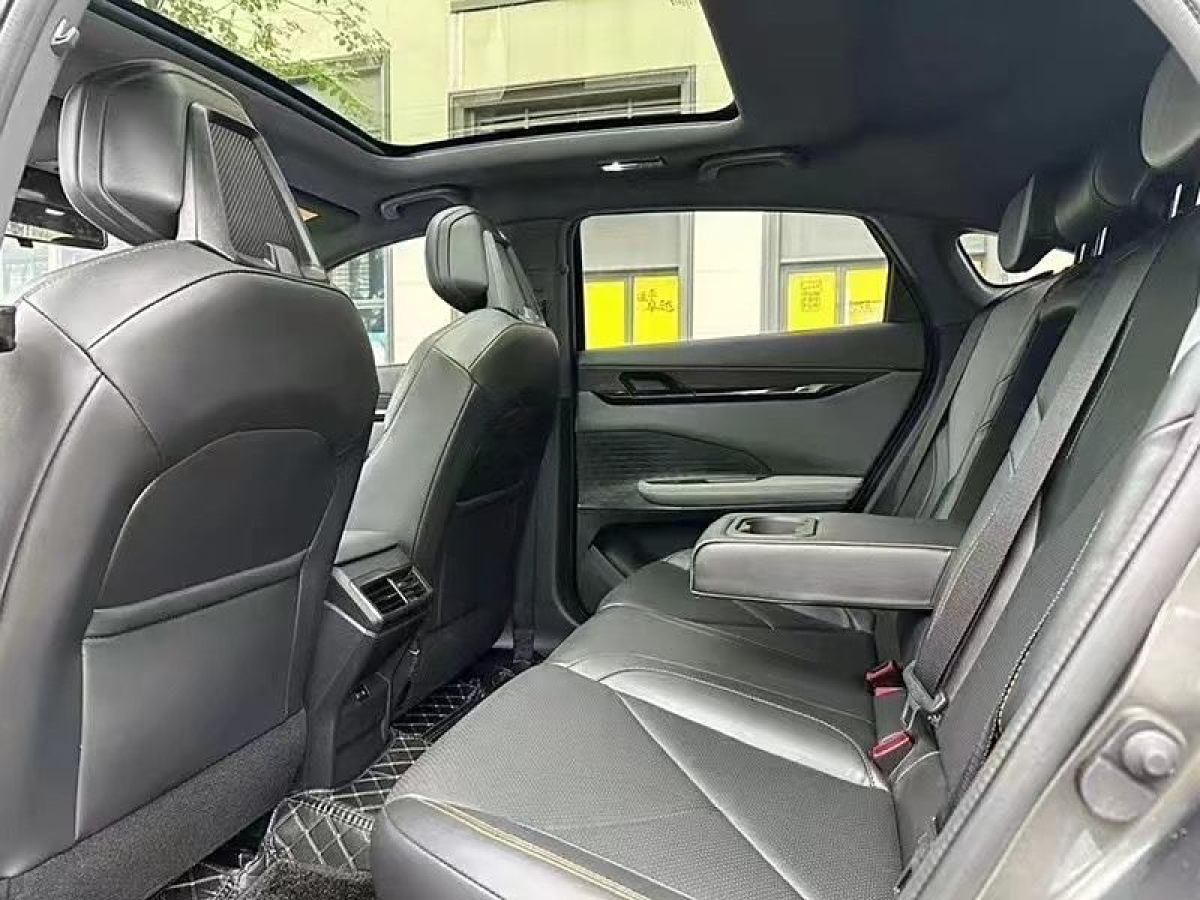 長(zhǎng)安 長(zhǎng)安UNI-V  2022款 1.5T 尊貴型圖片