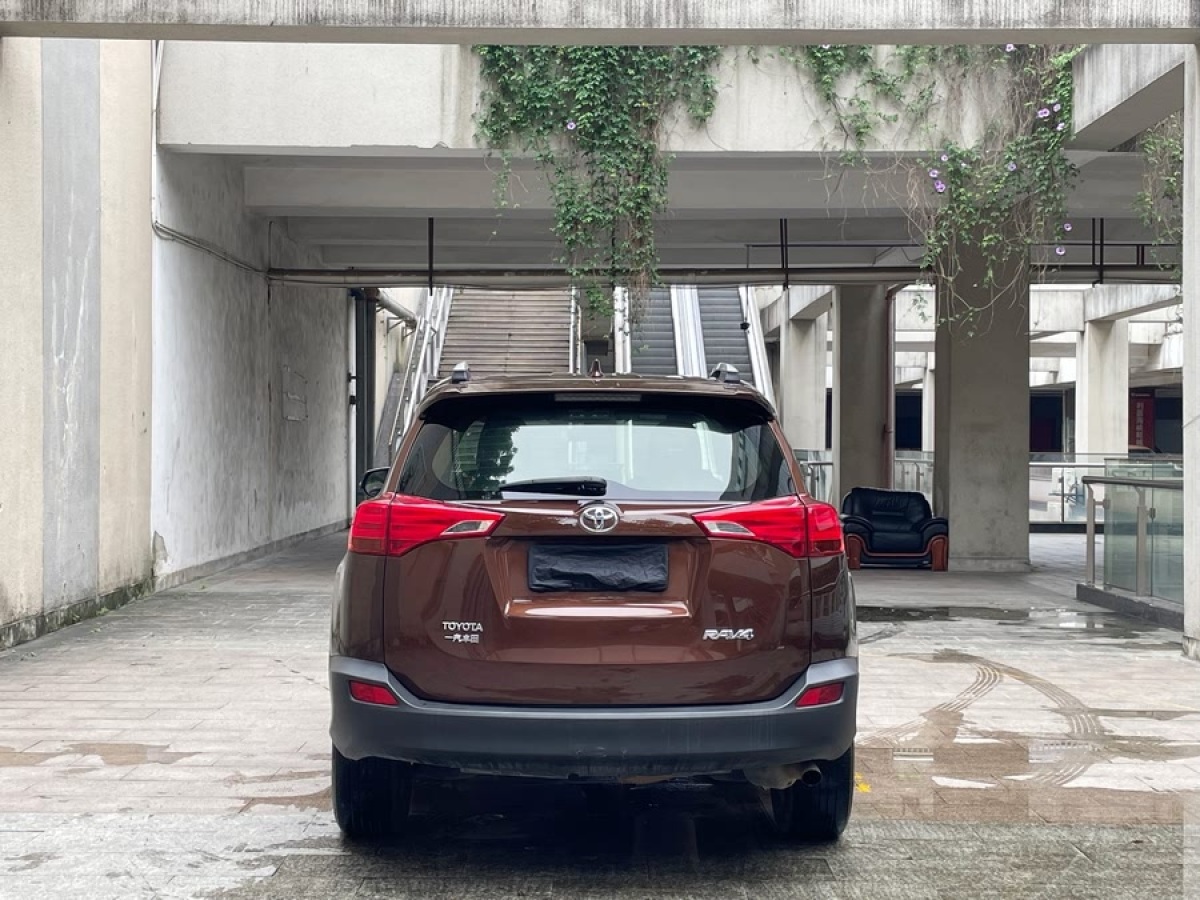 豐田 RAV4榮放  2015款 2.0L CVT兩驅(qū)都市版圖片