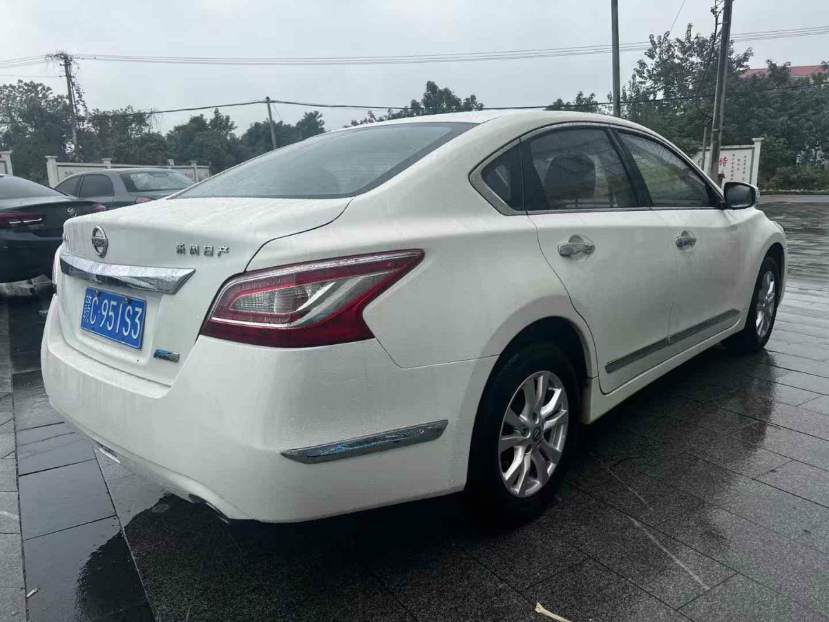 日產(chǎn) 天籟  2015款 2.0L XE-Sporty歐冠運(yùn)動(dòng)版圖片