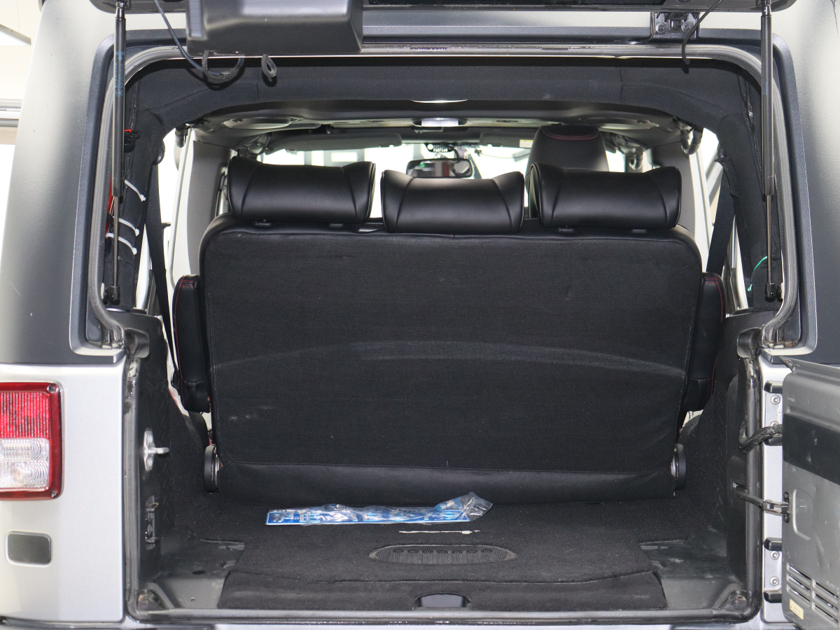 Jeep 牧馬人  2015款 3.6L Rubicon 四門版圖片