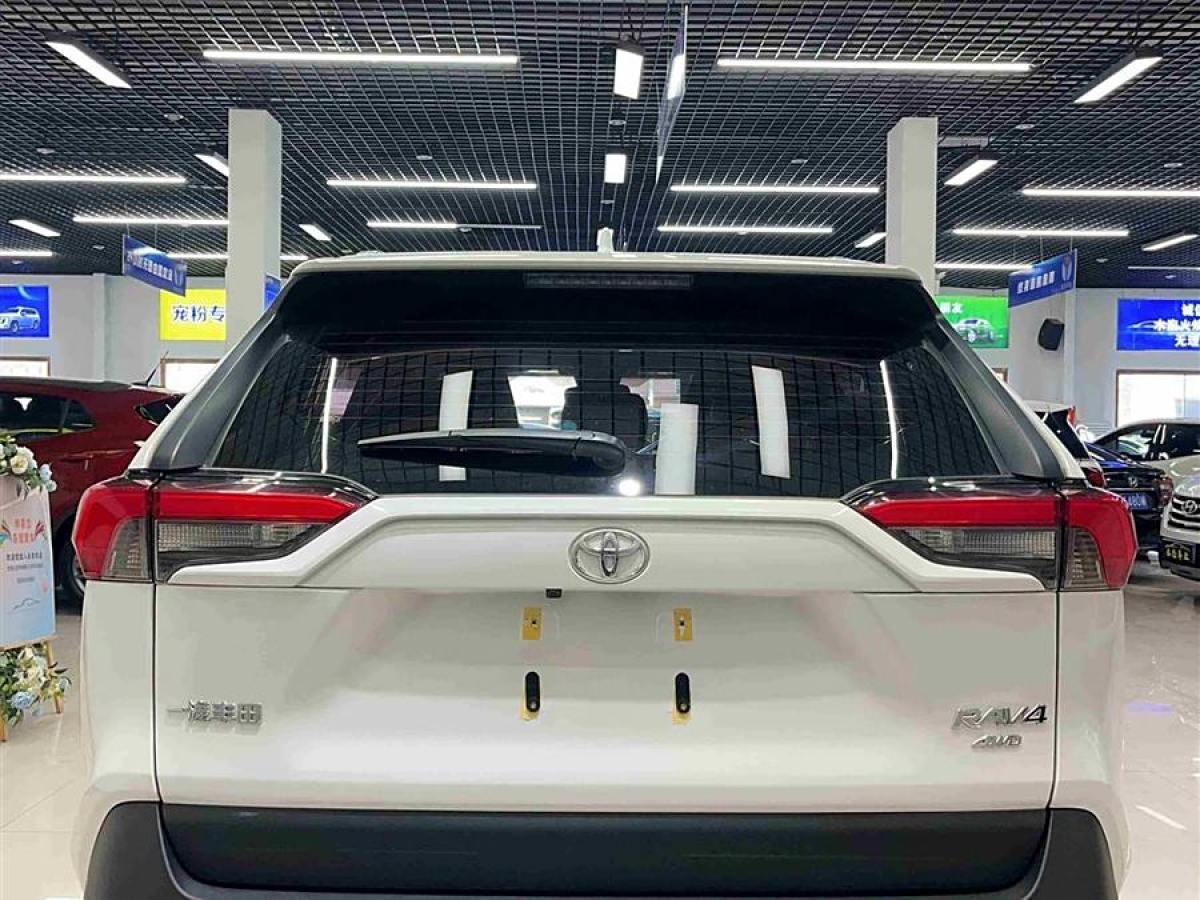 2022年4月豐田 RAV4榮放  2021款 2.0L CVT四驅(qū)風尚版