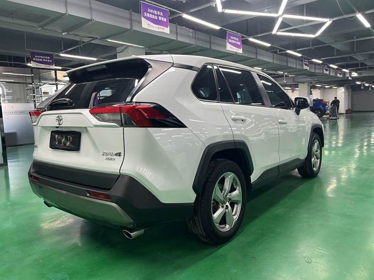 豐田 RAV4榮放  2021款 2.0L CVT四驅(qū)風(fēng)尚PLUS版圖片