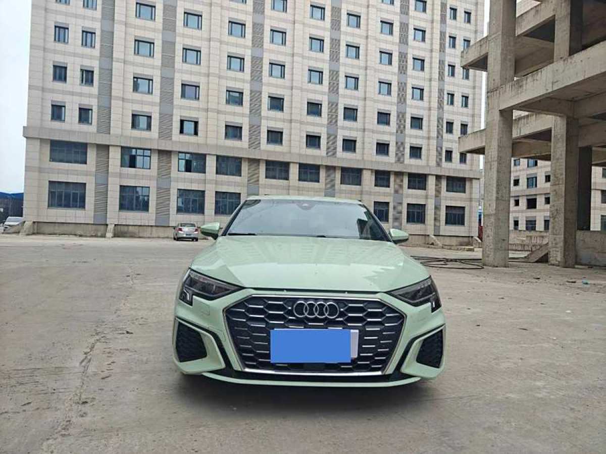 2021年8月奧迪 奧迪A3  2021款 Sportback 35 TFSI 進(jìn)取運(yùn)動(dòng)型