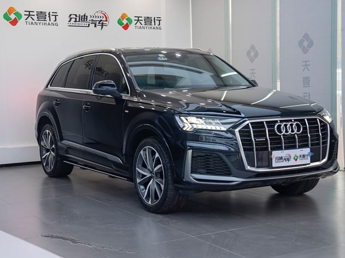 奧迪 奧迪Q7  2024款 55 TFSI quattro S line運(yùn)動(dòng)型圖片