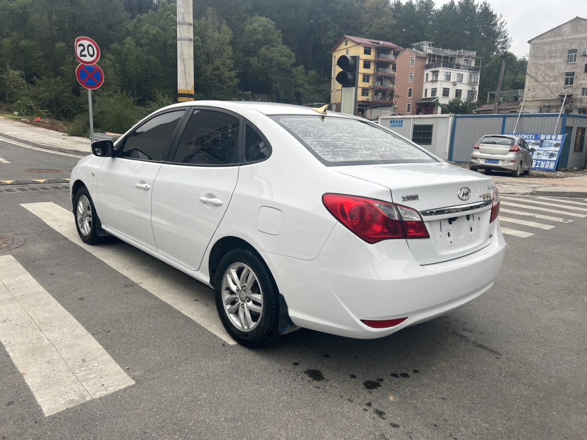 2015年6月現(xiàn)代 悅動  2015款 1.6L 自動舒適型