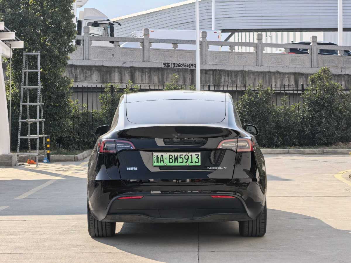 特斯拉 Model 3  2023款 長續(xù)航煥新版 雙電機(jī)全輪驅(qū)動(dòng)圖片