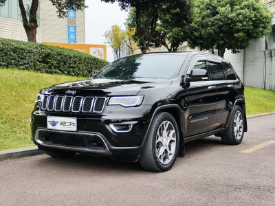 2022年7月 Jeep 大切諾基(進(jìn)口) 3.0L 80周年紀(jì)念版圖片