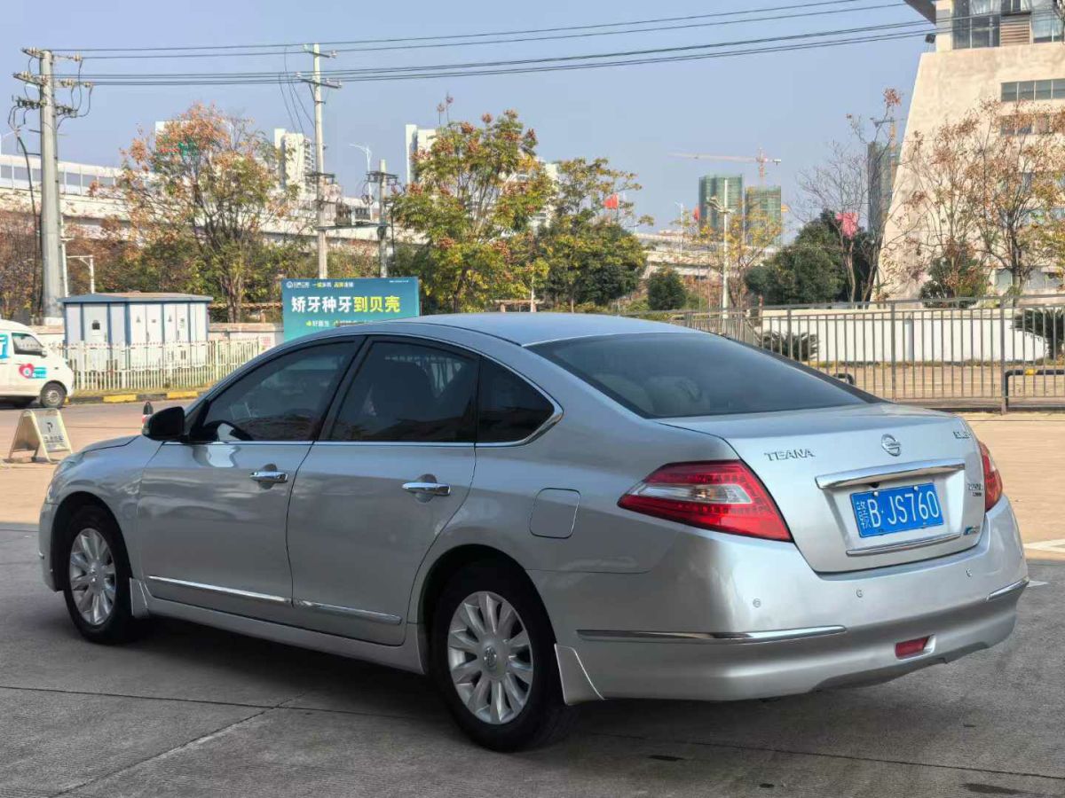 日產(chǎn) 天籟  2010款 2.0L XL周年紀(jì)念版圖片