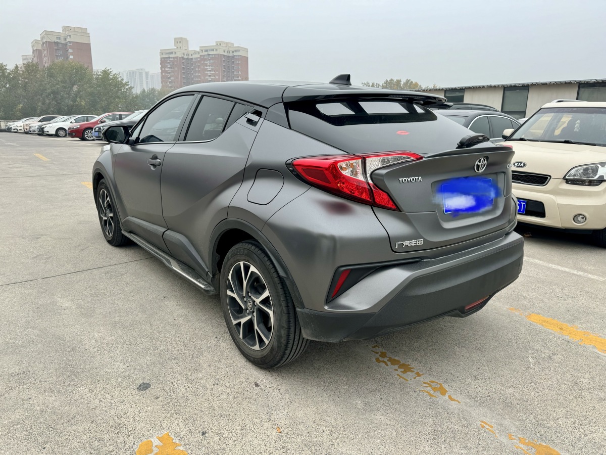 豐田 C-HR  2018款 2.0L 領(lǐng)先版 國V圖片