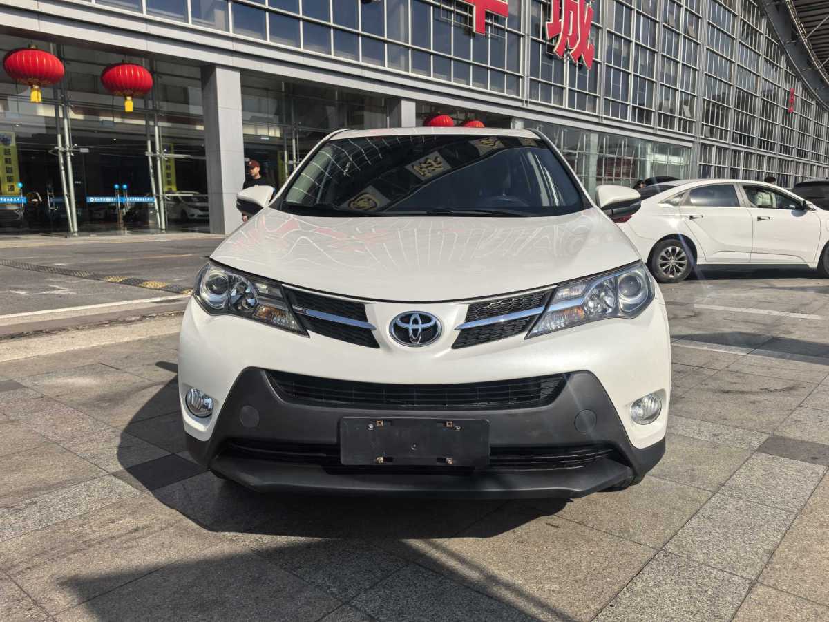 豐田 RAV4  2018款 榮放 2.0L CVT兩驅(qū)風(fēng)尚版圖片