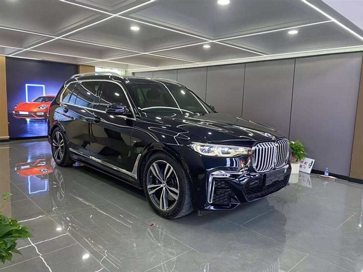 寶馬 寶馬X7  2021款 改款 xDrive40i 領(lǐng)先型豪華套裝圖片