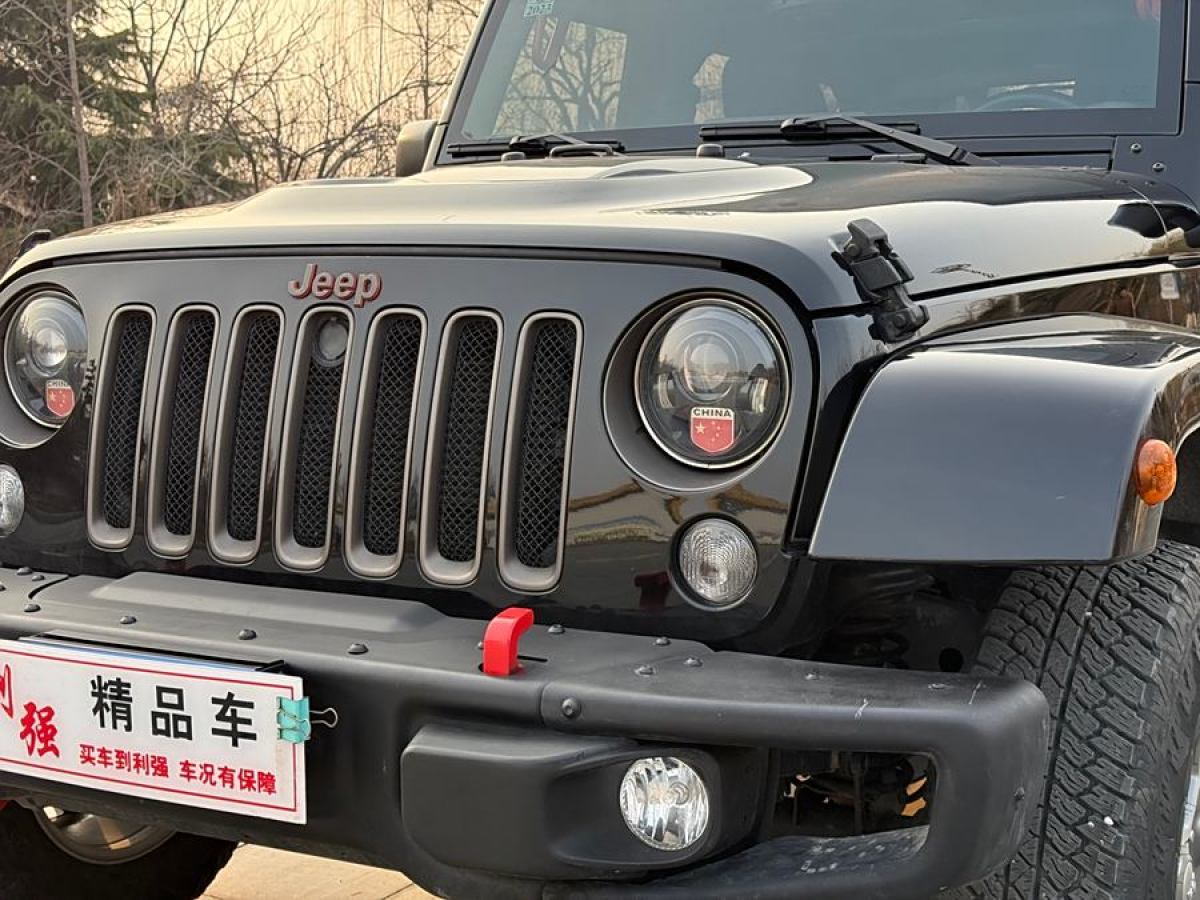 2017年2月Jeep 牧馬人  2016款 3.0L Sahara 75周年致敬版