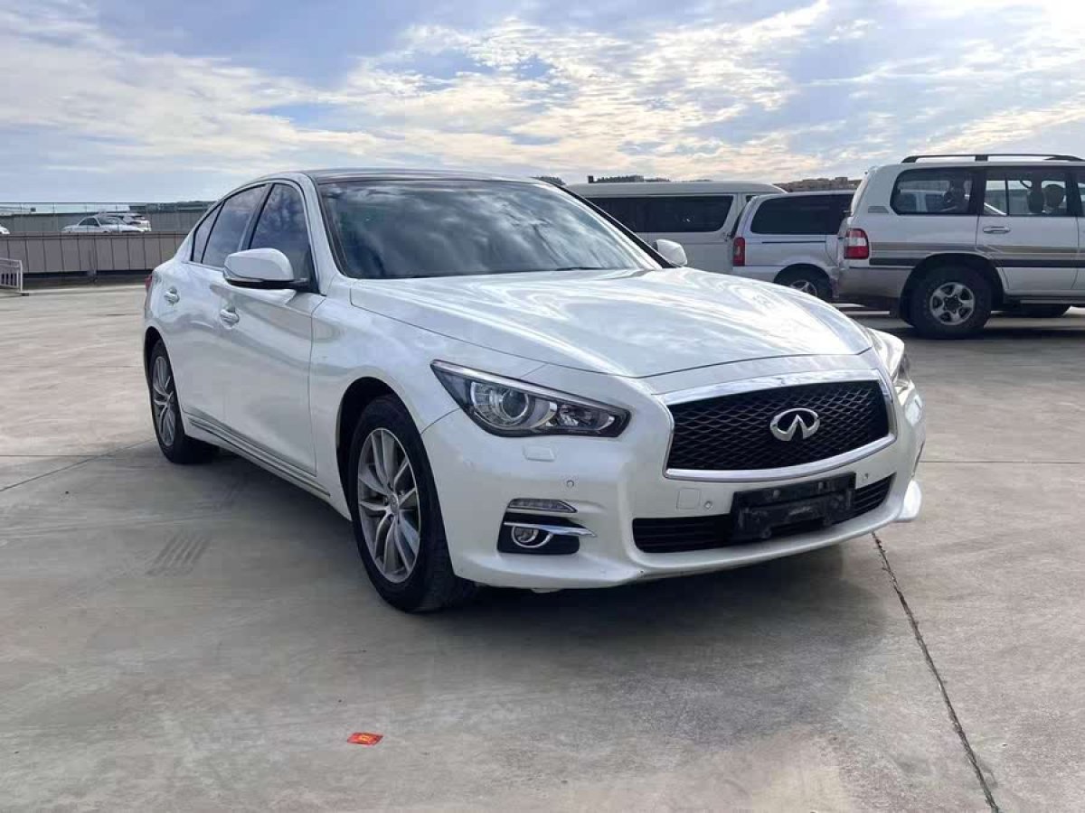 英菲尼迪 Q50L  2015款 2.0T 悅享版圖片