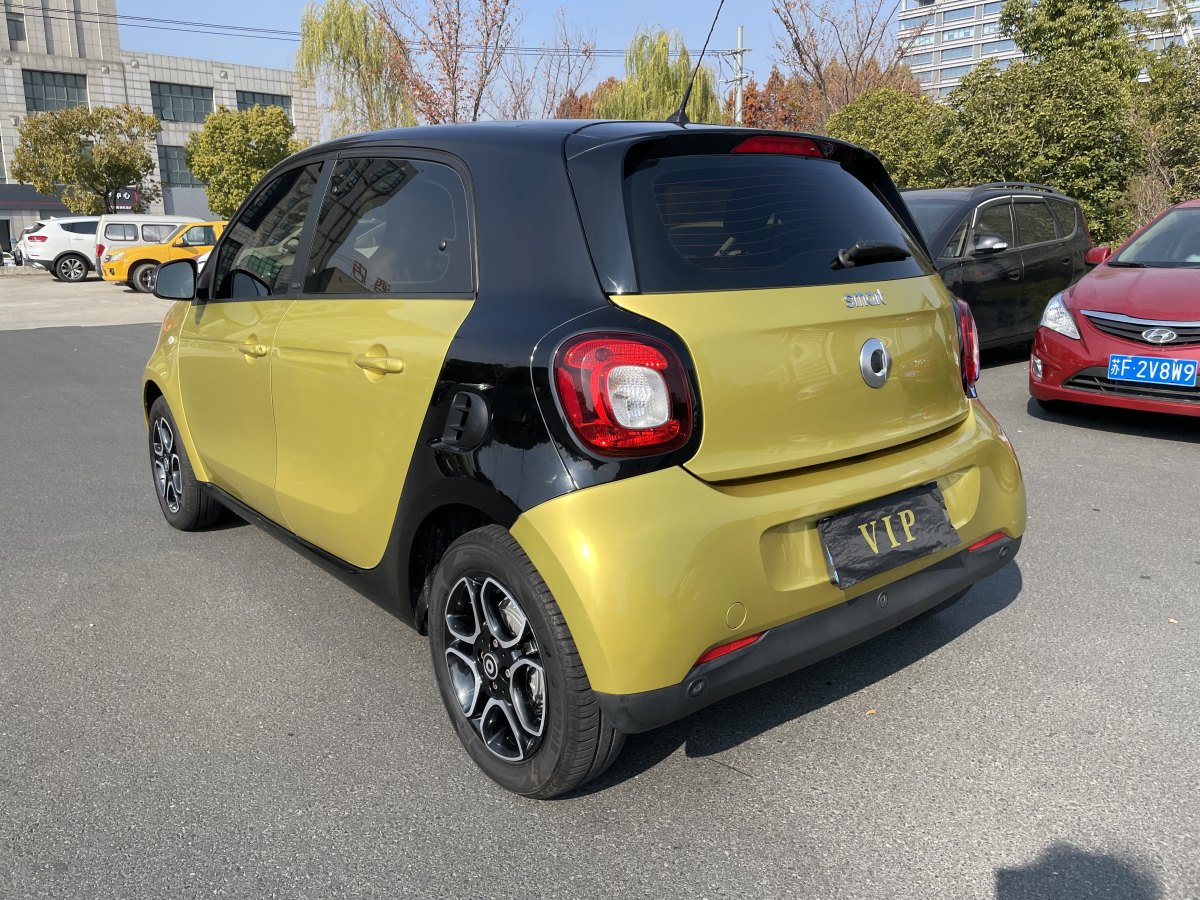 smart forfour  2018款 0.9T 66千瓦先鋒版圖片