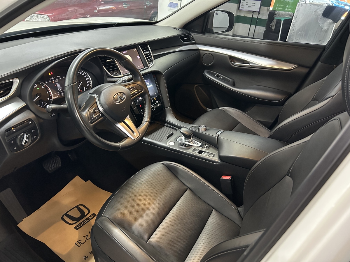 2019年7月英菲尼迪 QX50  2018款 QX50 2.0T CVT两驱时尚版