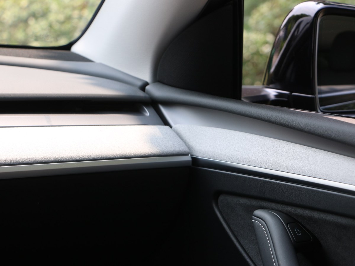 特斯拉 Model Y  2023款 后輪驅(qū)動版圖片