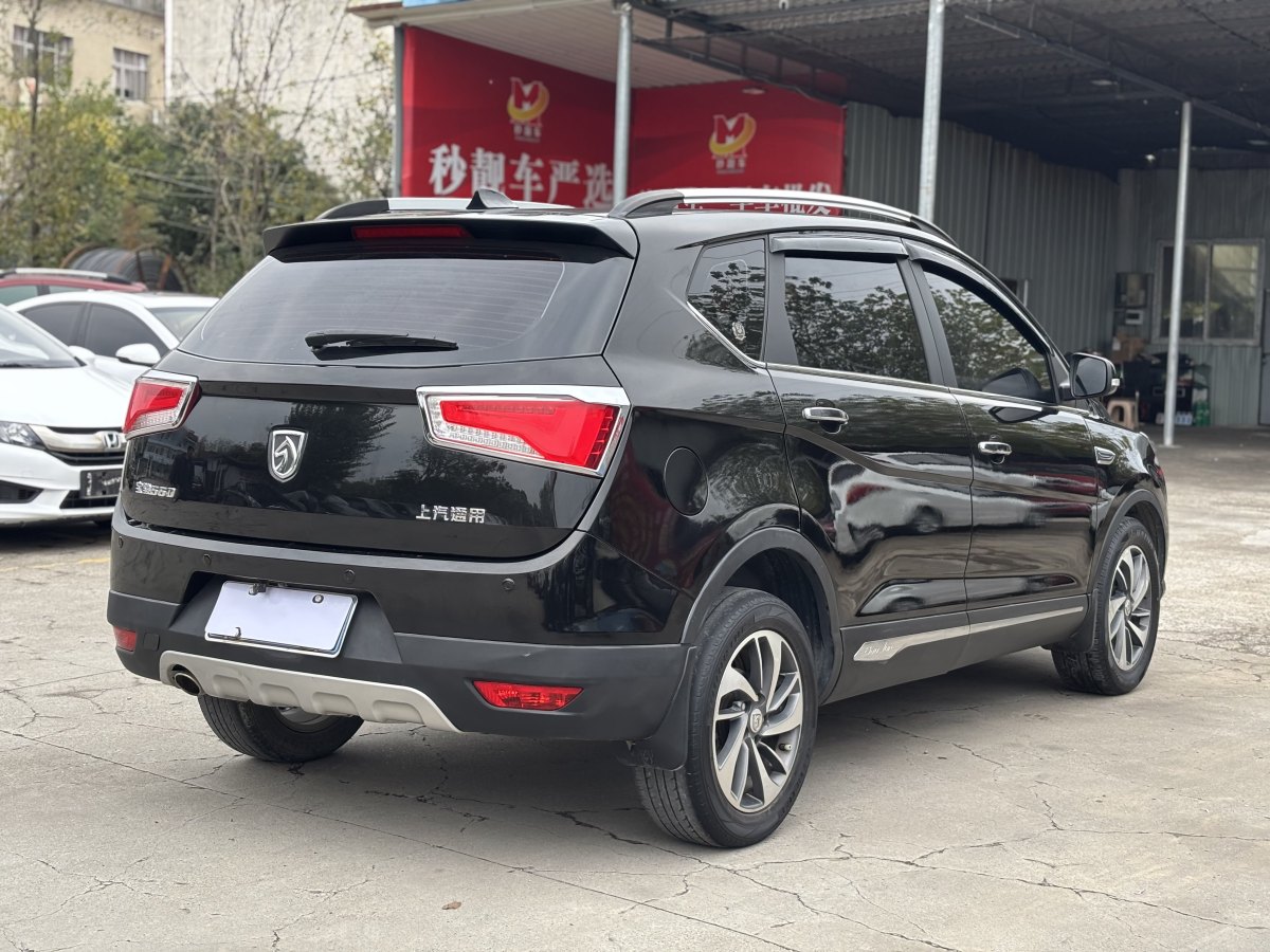 寶駿 560  2015款 1.8L 手動(dòng)豪華型圖片