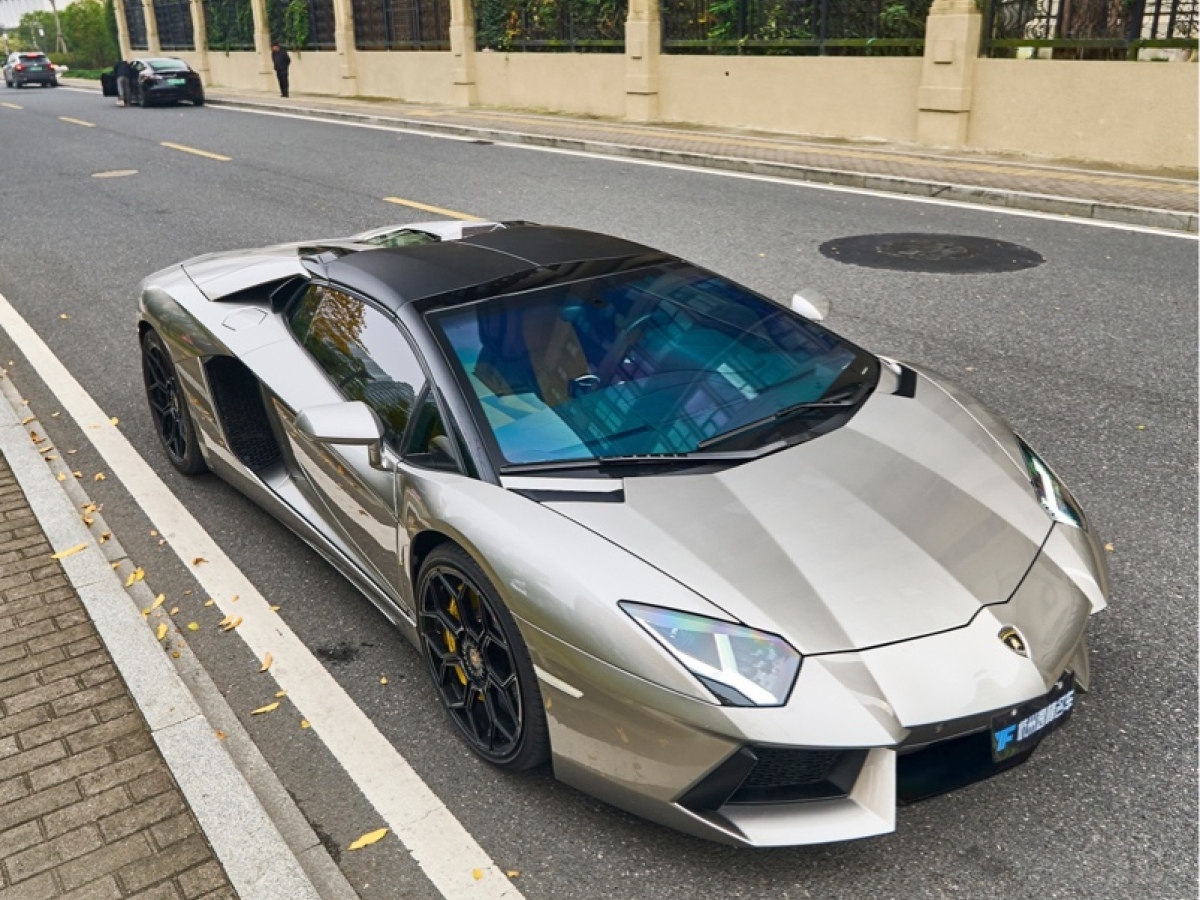 蘭博基尼 Aventador  2013款 LP 700-4 Roadster圖片