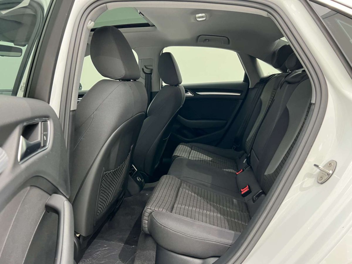 奧迪 奧迪A3  2015款 A3 1.4TFSI 35TFSI 百萬紀(jì)念智領(lǐng)型圖片