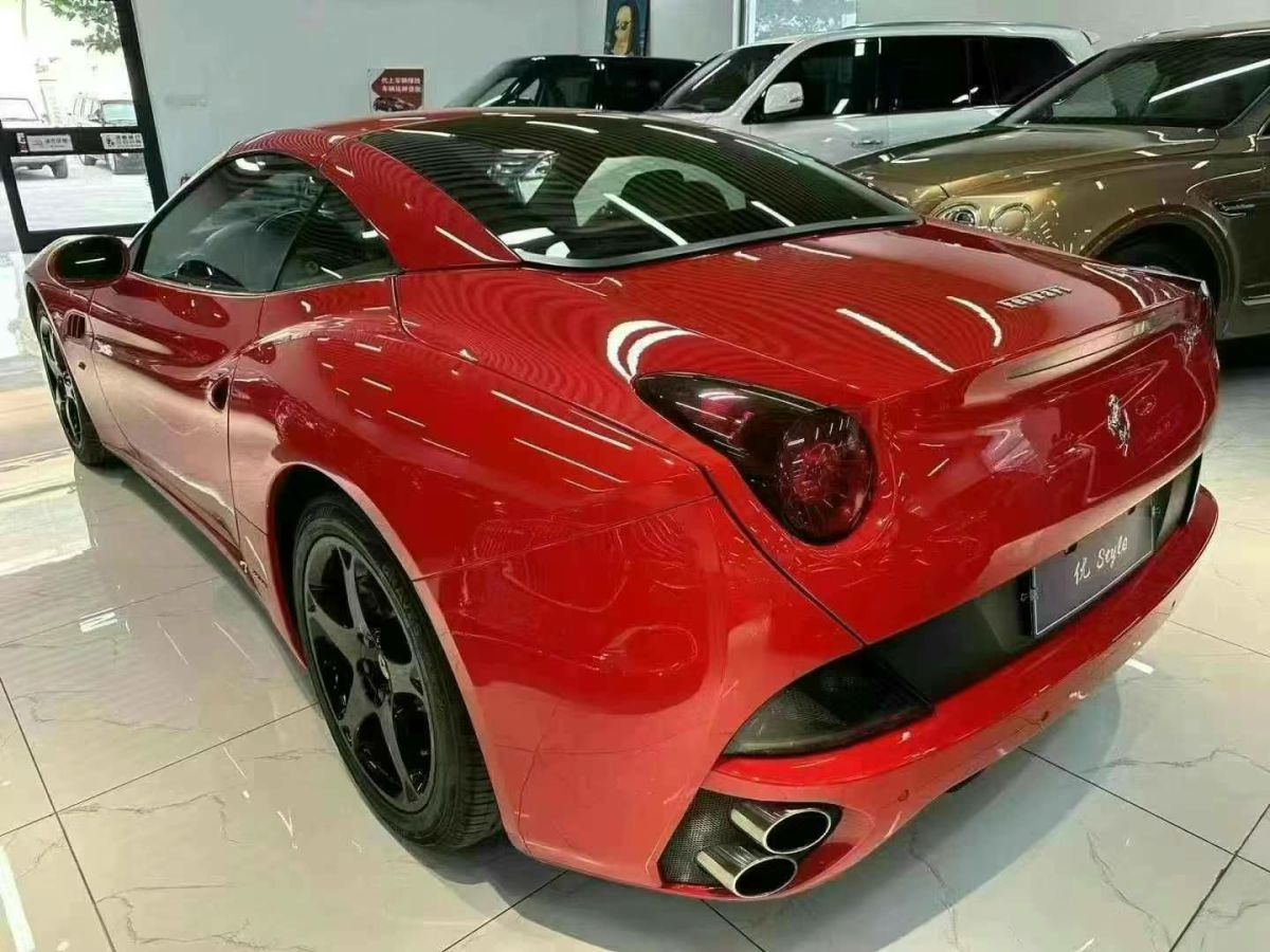 法拉利 458  2012款 4.5L Italia 中國(guó)限量版圖片