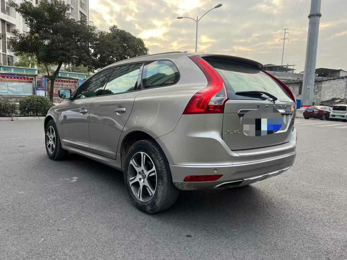 沃爾沃 XC60  2014款 2.0T T5 個性運(yùn)動版(改款)圖片