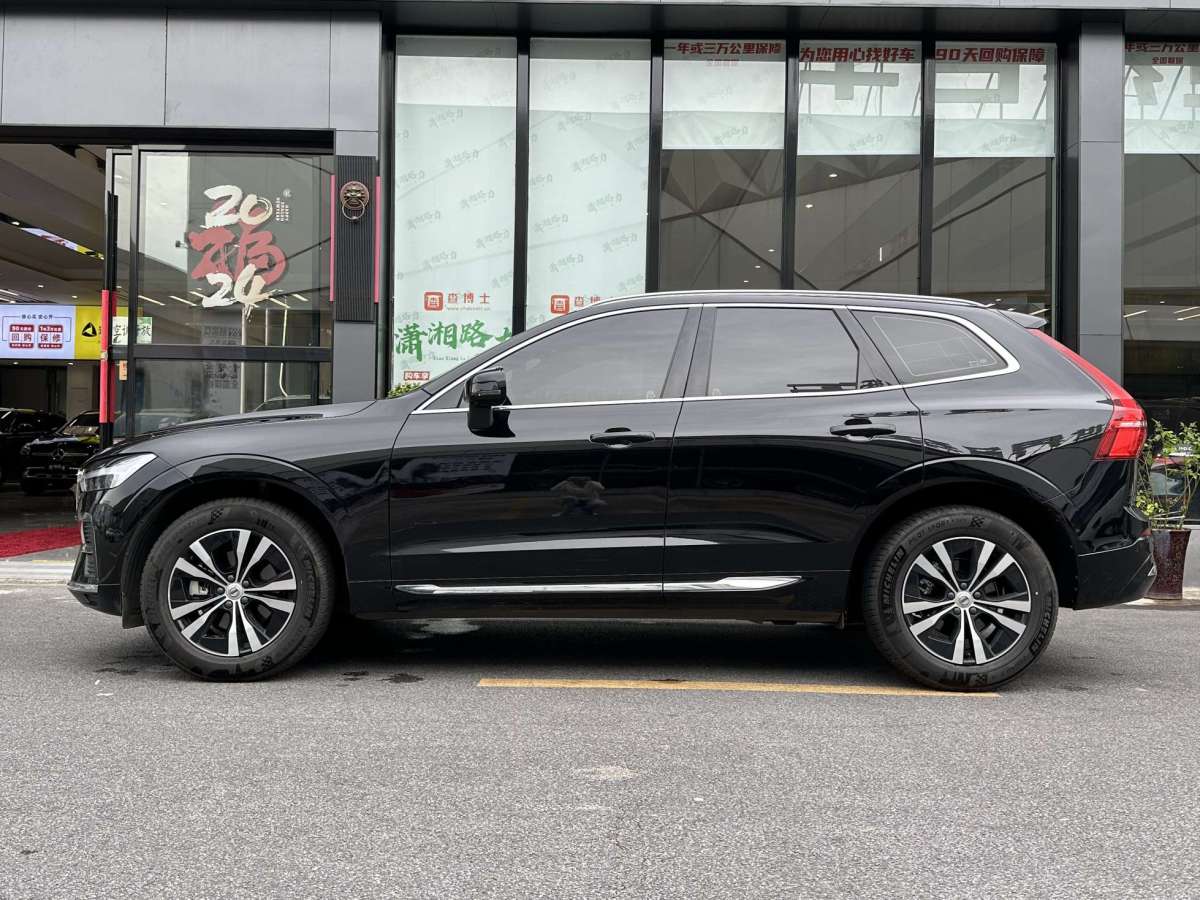 2022年3月沃爾沃 XC60  2022款 B5 四驅智逸豪華版