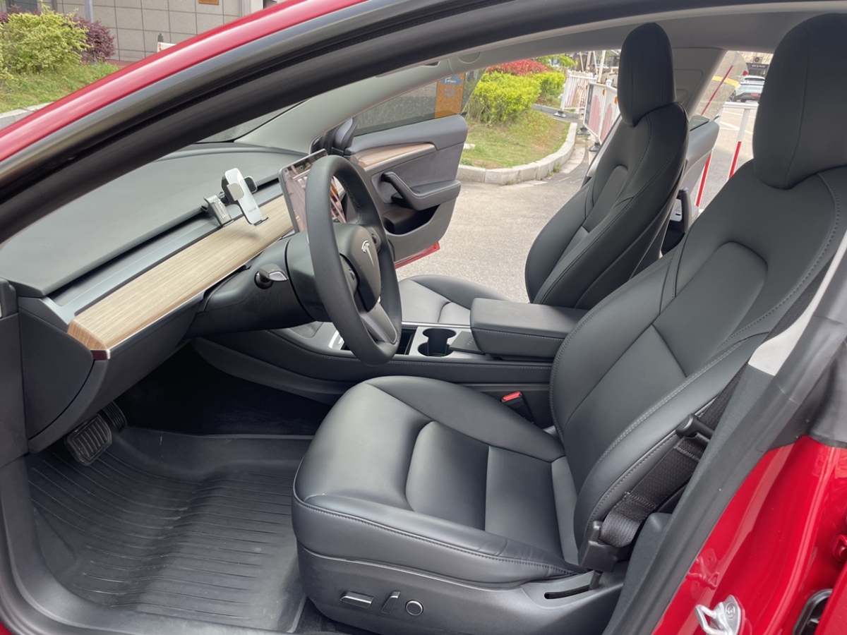 特斯拉 Model 3  2022款 后輪驅(qū)動(dòng)版圖片