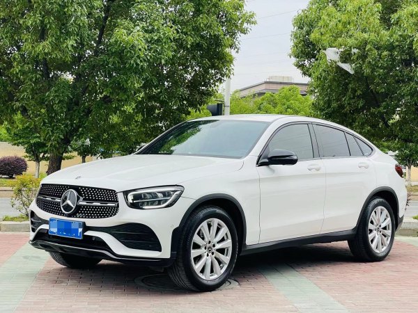 奔驰 奔驰GLC  2021款 GLC 260 4MATIC 轿跑SUV