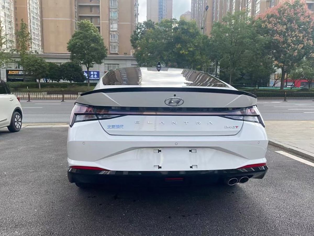 現(xiàn)代 伊蘭特  2022款 1.5L CVT LUX尊貴版圖片