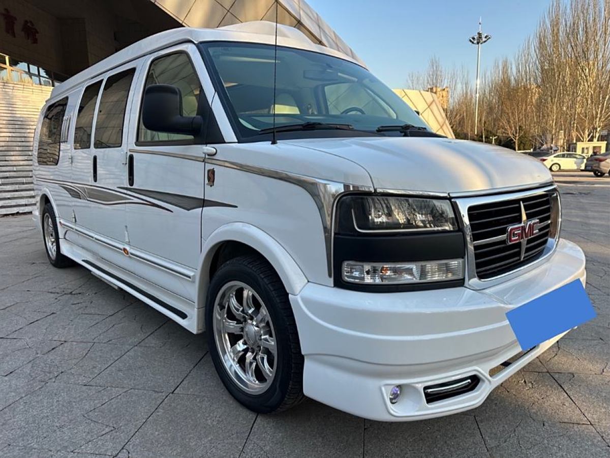 GMC SAVANA  2013款 6.0L 2500S運(yùn)動(dòng)版7座圖片