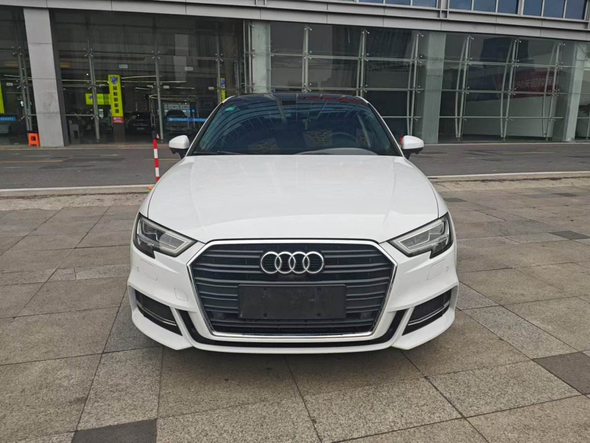 奧迪 奧迪A3  2019款 Sportback 35 TFSI 進(jìn)取型 國(guó)VI圖片