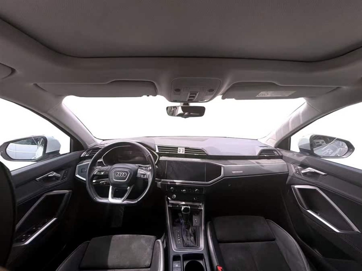 奧迪 奧迪Q3  2020款 35 TFSI 時(shí)尚動(dòng)感型圖片