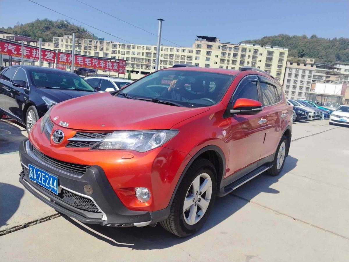 豐田 RAV4榮放  2013款 特享版 2.4L 手動四驅(qū)尊崇圖片