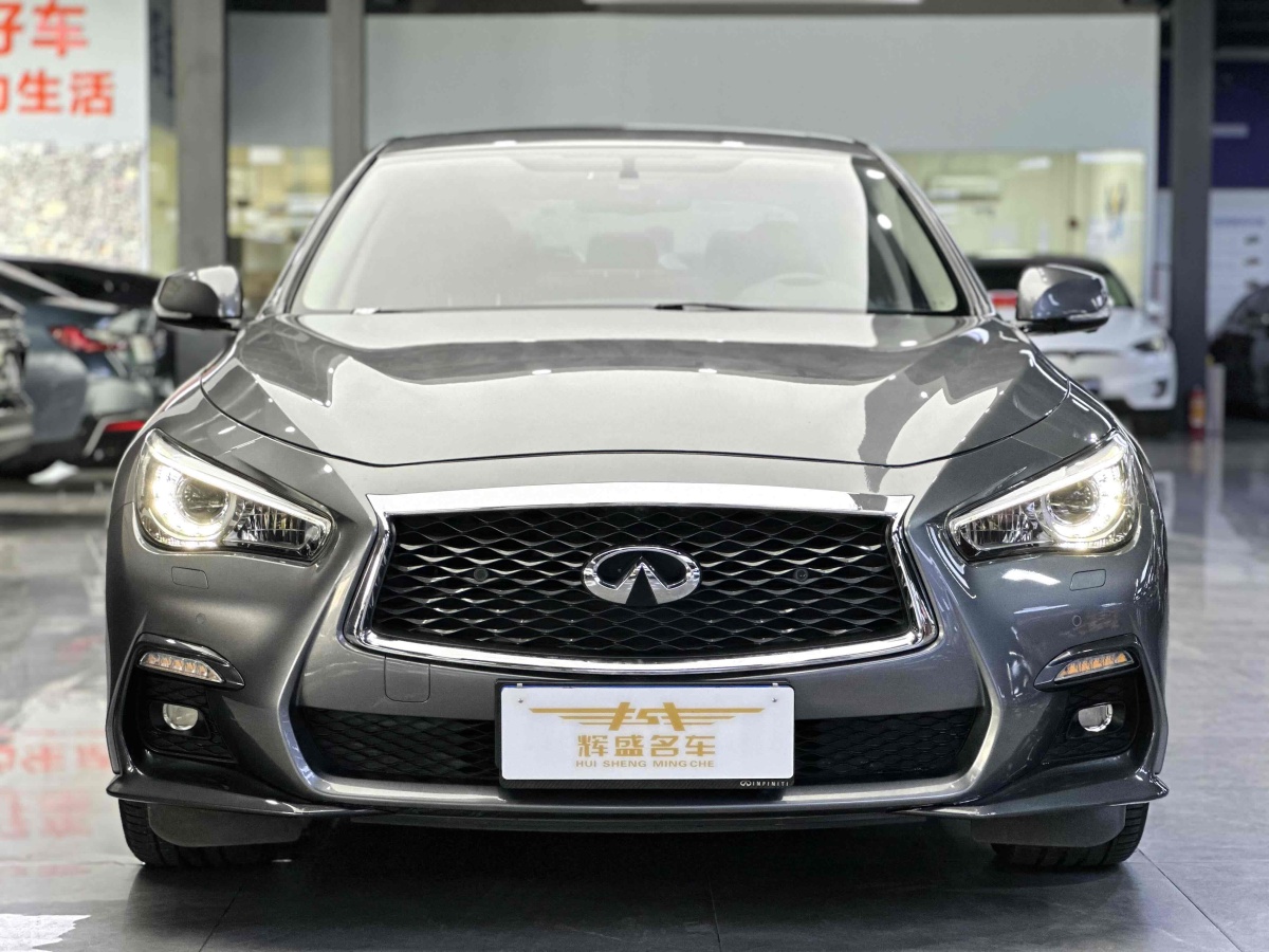 英菲尼迪 Q50L  2021款 2.0T 進(jìn)享運(yùn)動版圖片