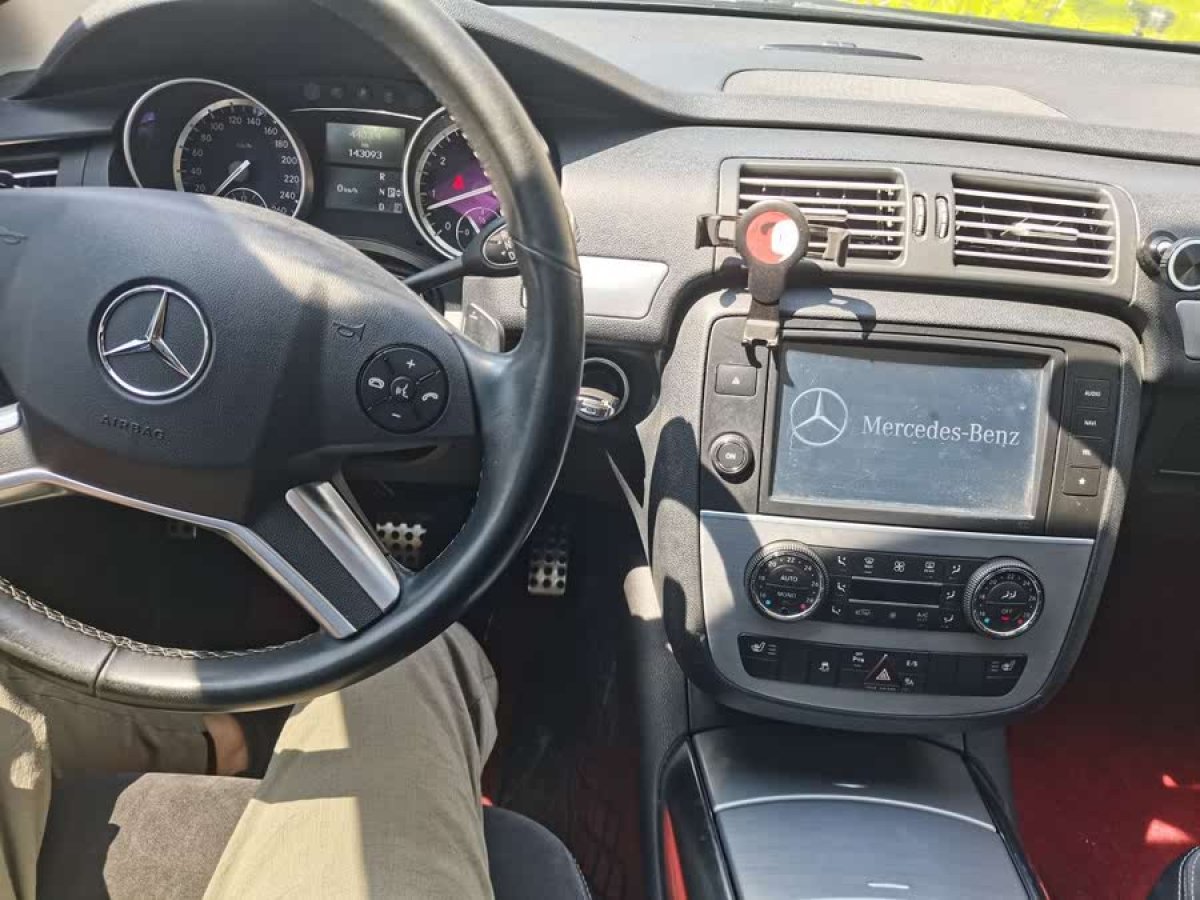 奔馳 奔馳R級  2014款 R 320 4MATIC 商務型圖片