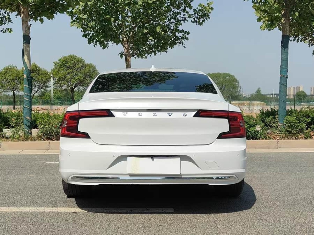 沃爾沃 S90  2023款 B5 智遠(yuǎn)豪華版圖片