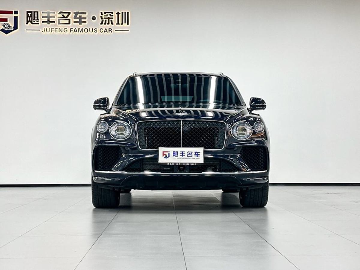 2024年7月賓利 添越  2024款 4.0T V8 長(zhǎng)軸距版