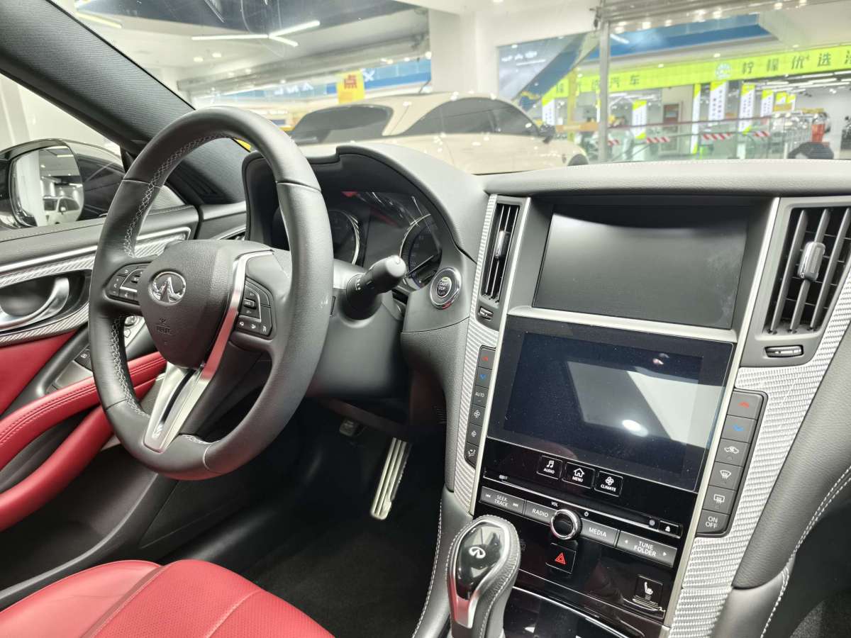 英菲尼迪 Q60  2019款 2.0T 豪華版圖片