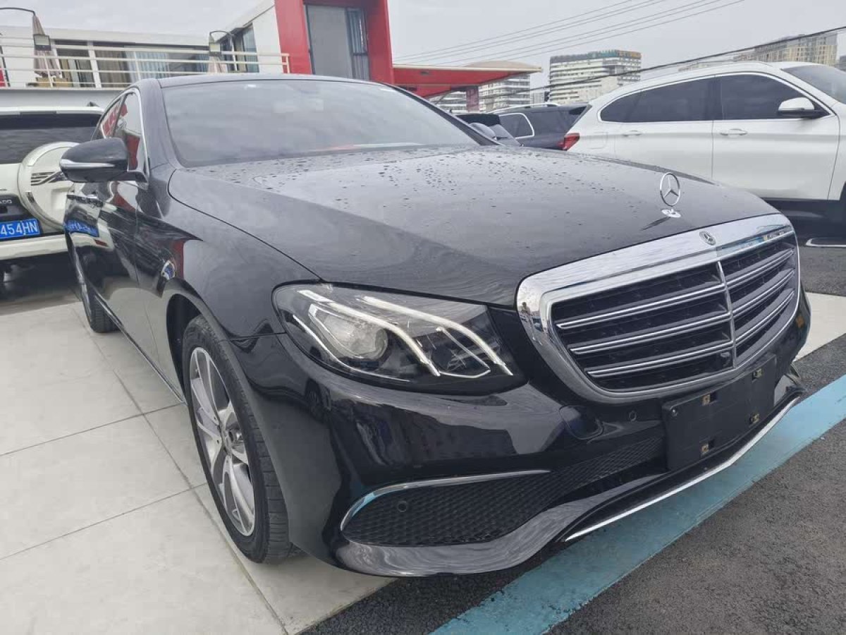 奔馳 奔馳E級  2019款 改款 E 300 L 豪華型圖片