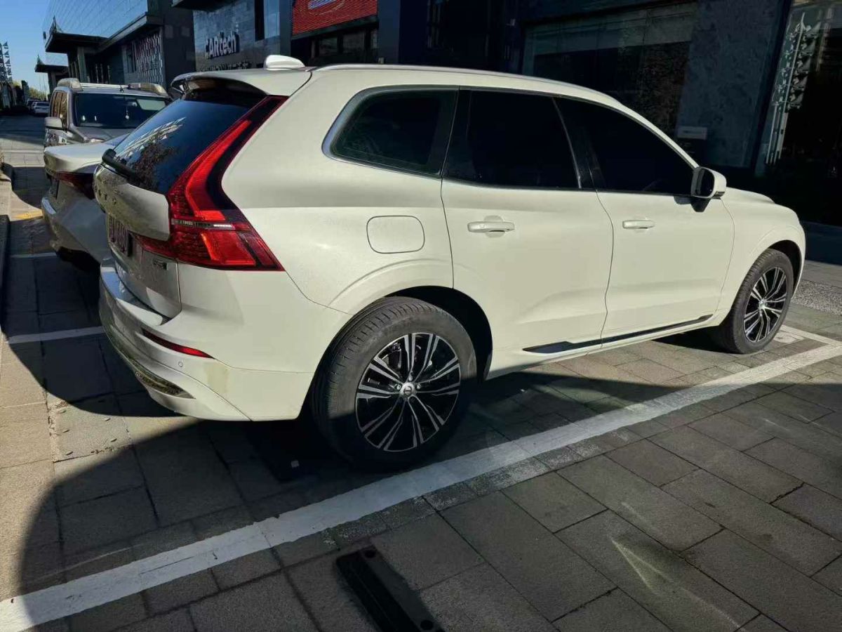 沃爾沃 XC60  2022款 B4 智行豪華版圖片