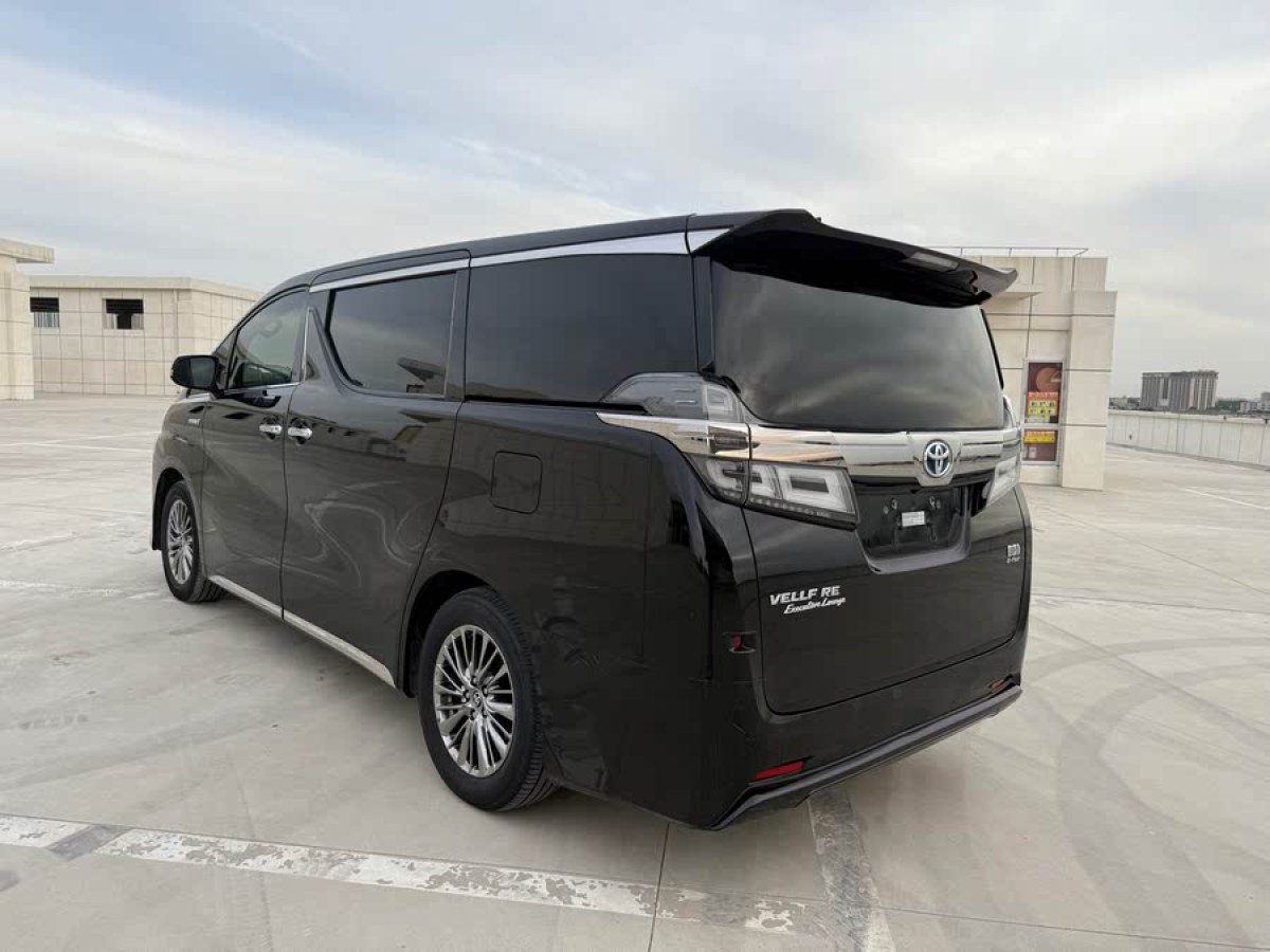 豐田 威爾法  2021款 皇冠 雙擎 2.5L HV尊貴版圖片