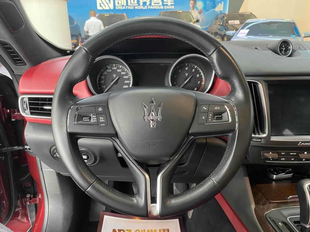 瑪莎拉蒂 Levante  2018款 3.0T 經(jīng)典版圖片