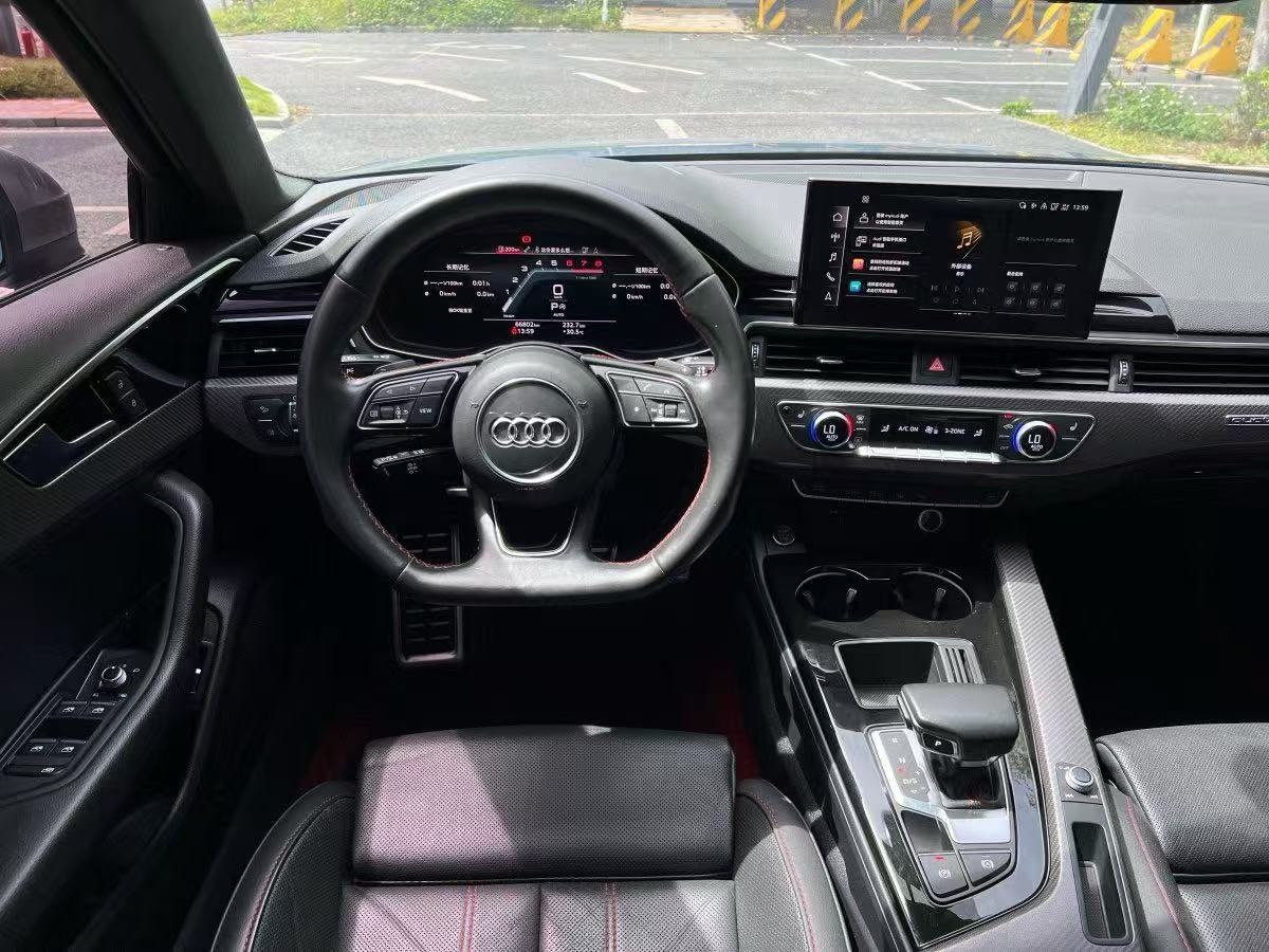 奧迪 奧迪A4L  2022款 40 TFSI quattro RS套件燃速型圖片