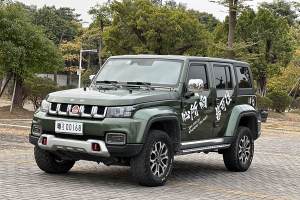 BJ40 北京 2.0T 自動(dòng)四驅(qū)城市獵人版?zhèn)b客型