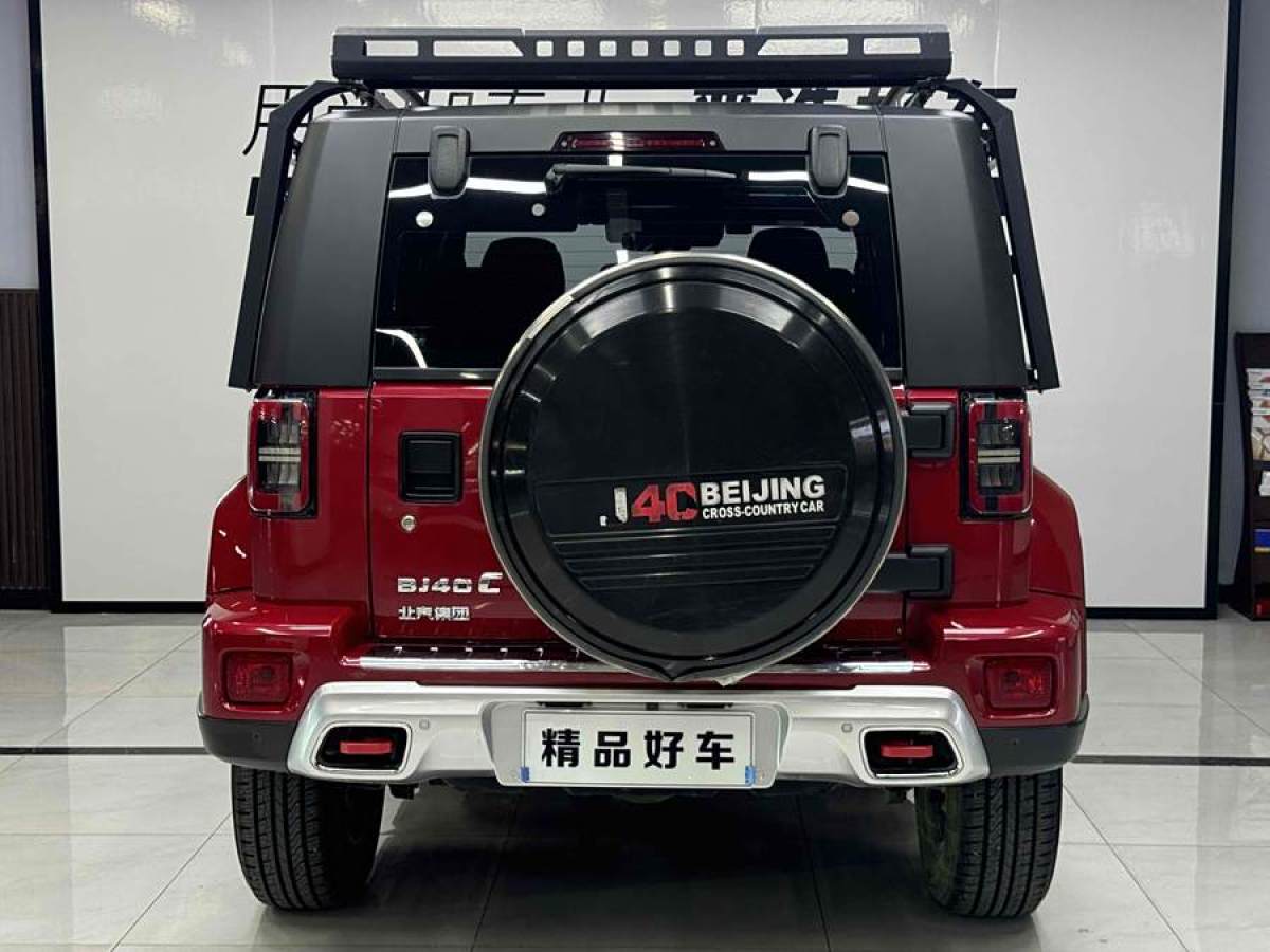 北京 BJ40  2020款 2.0T 自動(dòng)四驅(qū)城市獵人版至尊型圖片