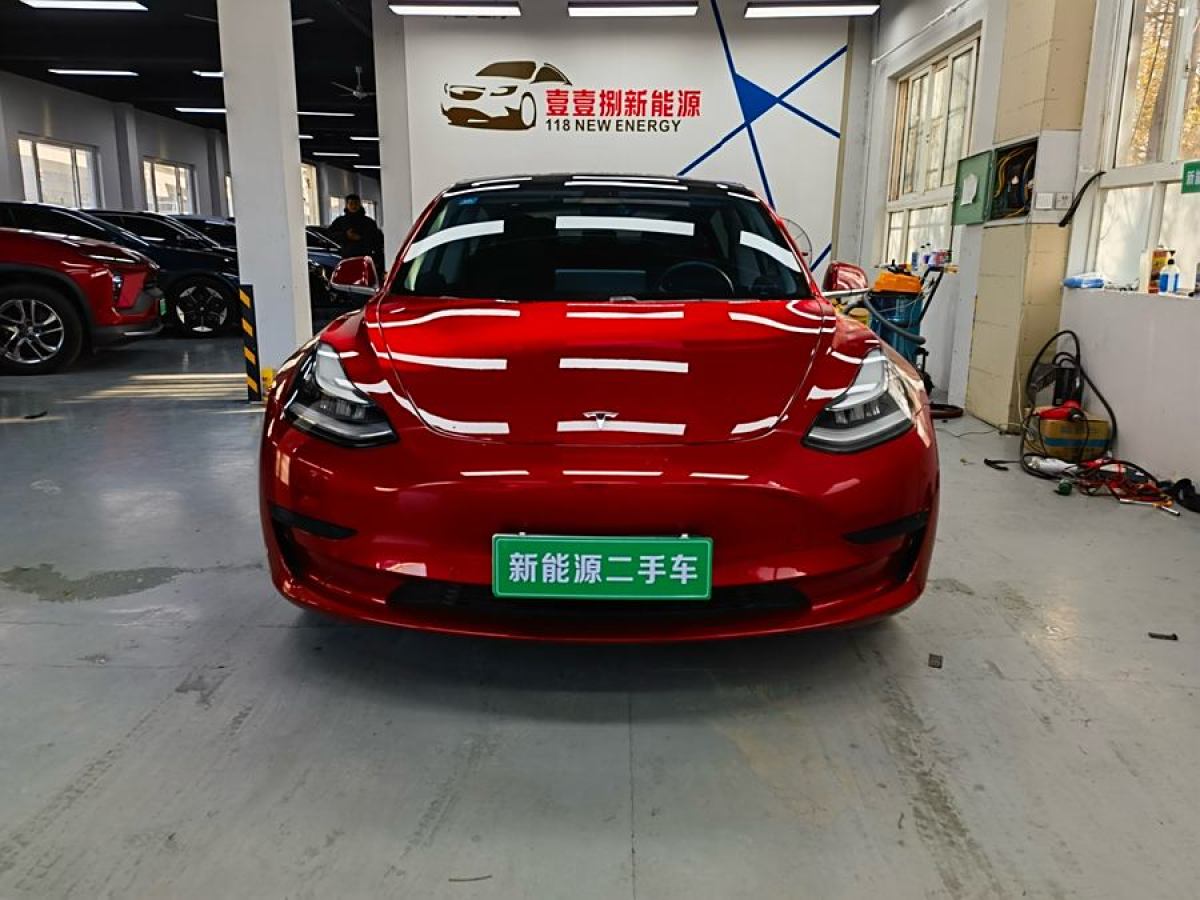 特斯拉 Model 3  2019款 標(biāo)準(zhǔn)續(xù)航后驅(qū)升級(jí)版圖片